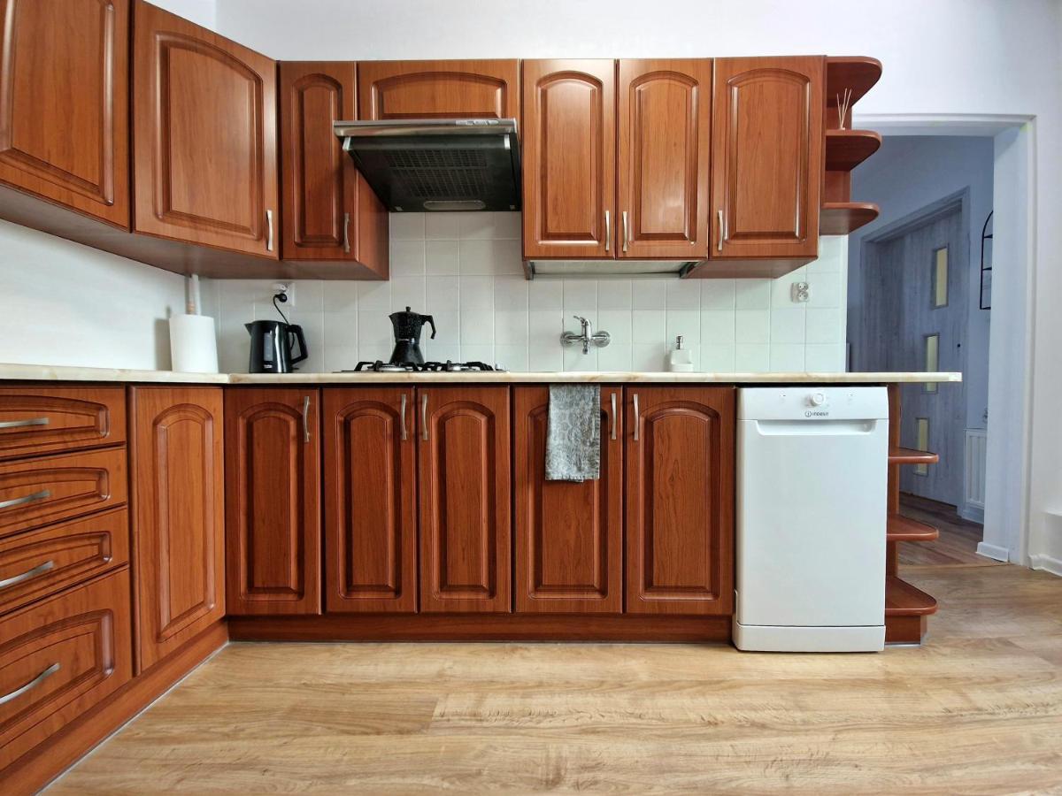 Uroczy Domek Z 1 Sypialnia I Bezplatnym Parkingiem Holiday home *